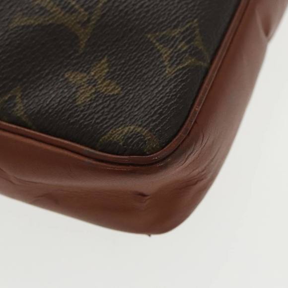 LOUIS VUITTON Monogram Pochette Sports Clutch Bag No.183 LV Auth 99003 - Picture 14 of 16